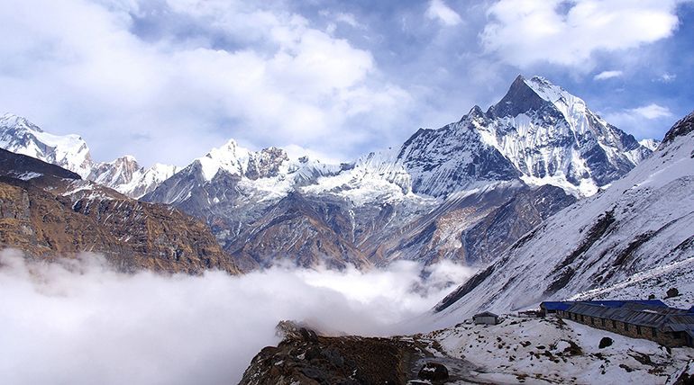 Neokrnjena narava v Nepalu. nepal gorovje