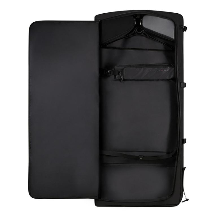 147145_1041_PRO-DLX_6_TRI-FOLD_GARMENT_BAG_INTERIOR_1